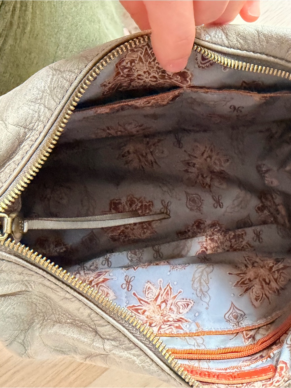 HOBO Leather Shoulder Bag in Taupe - Women's Tote - Picture 5 of 6